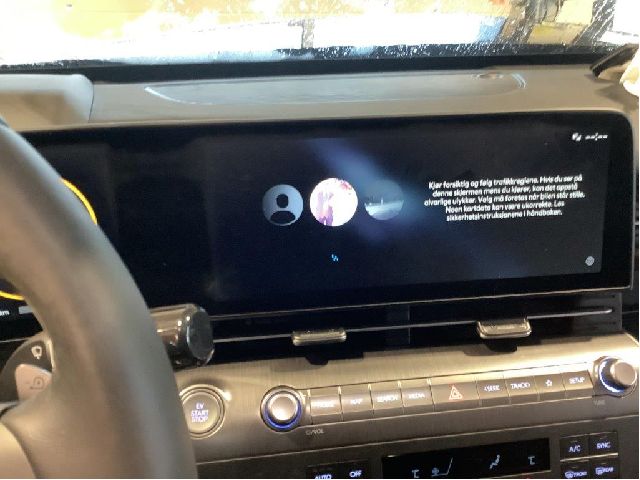 Instrumentpanel til Hyundai Kona 2024-->> (Type II)  (HYUNDAI|940M3-BF200|)