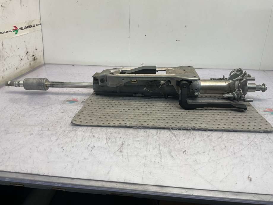 Rattaksel til BMW 3-Serie 2005-2011 (E90/E91/E92/E93) (E90/E91/E92/E93) (BMW|32 30 6 786 891|)