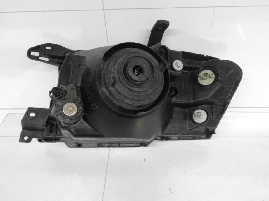 Frontlykt høyre halogen til Mitsubishi Pajero 2000-2006 (Type III) (MITSUBISHI|MN133752|)