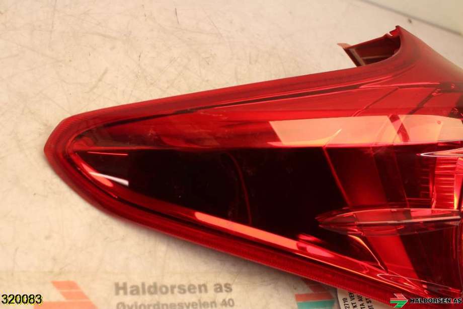 Baklykt venstre til Toyota Auris 2015-2019 (Type II, Fase 2)  (TOYOTA|8156102710|)