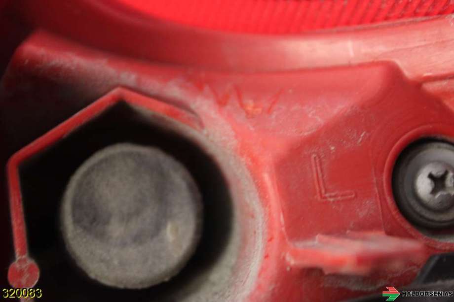 Baklykt venstre til Toyota Auris 2015-2019 (Type II, Fase 2)  (TOYOTA|8156102710|)