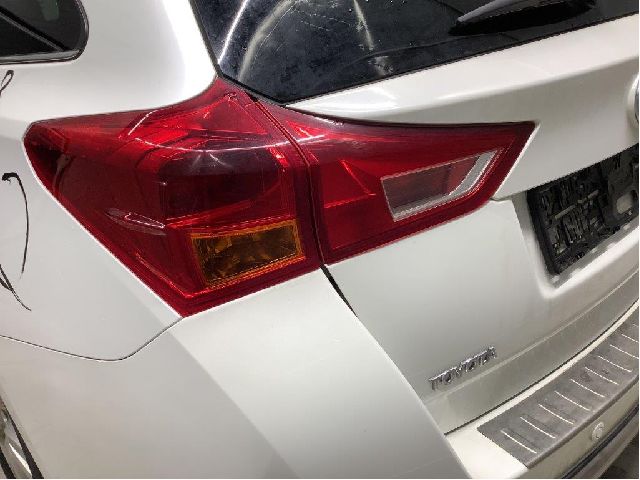 Baklykt venstre til Toyota Auris 2015-2019 (Type II, Fase 2)  (TOYOTA|8156102710|)