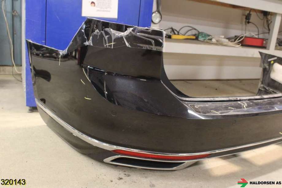 Støtfanger bak til VW Passat 2015-2019 (Fase 1) (B8) (B8) (VOLKSWAGEN|3G9 807 417 M|3G0 807 568 A|)