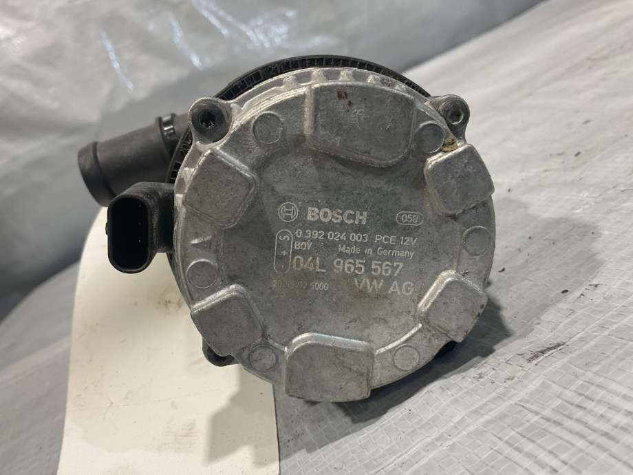 Vannpumpe til VW Passat 2015-2019 (Fase 1) (B8) (B8) (VOLKSWAGEN|04L 965 567|)