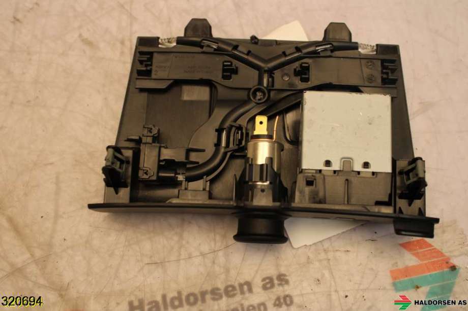 Diverse deler til Volvo XC40 2018-2024  (VOLVO|32375814|)