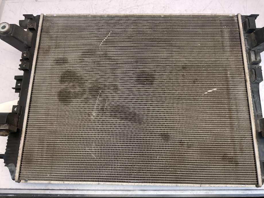 Radiator (automat gir) til Dodge RAM 2009-2018 (Type IV) (DODGE|68232742AA|)