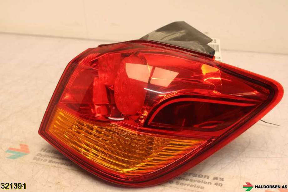 Baklykt høyre til Mitsubishi ASX 2010-2019  (MITSUBISHI|8330A690|)