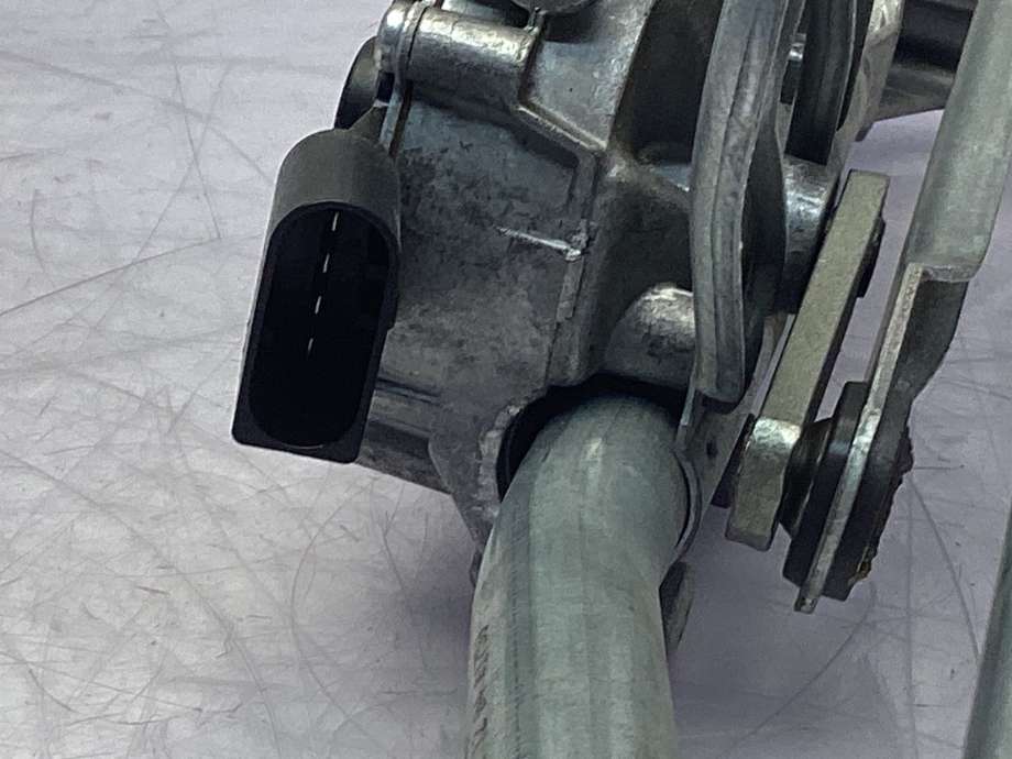 Viskermotor frontrute til BMW X1 2009-2015 (E84) (E84) (BMW|61 61 2 990 025|)