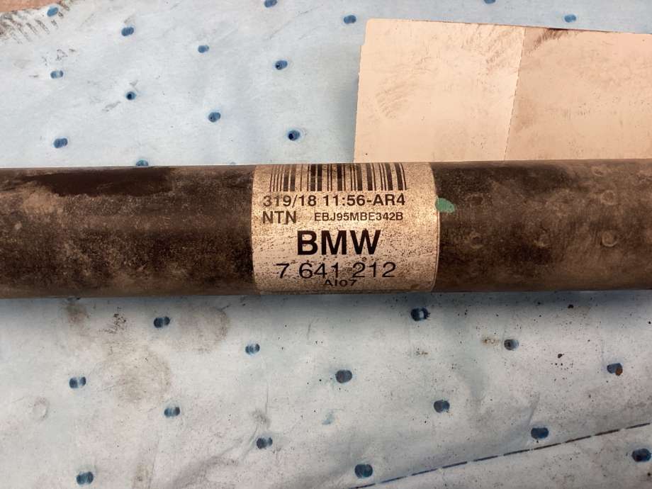 Drivaksel høyre bak, elbil til BMW i3 2013-2022  (BMW|33 20 7 641 212|)