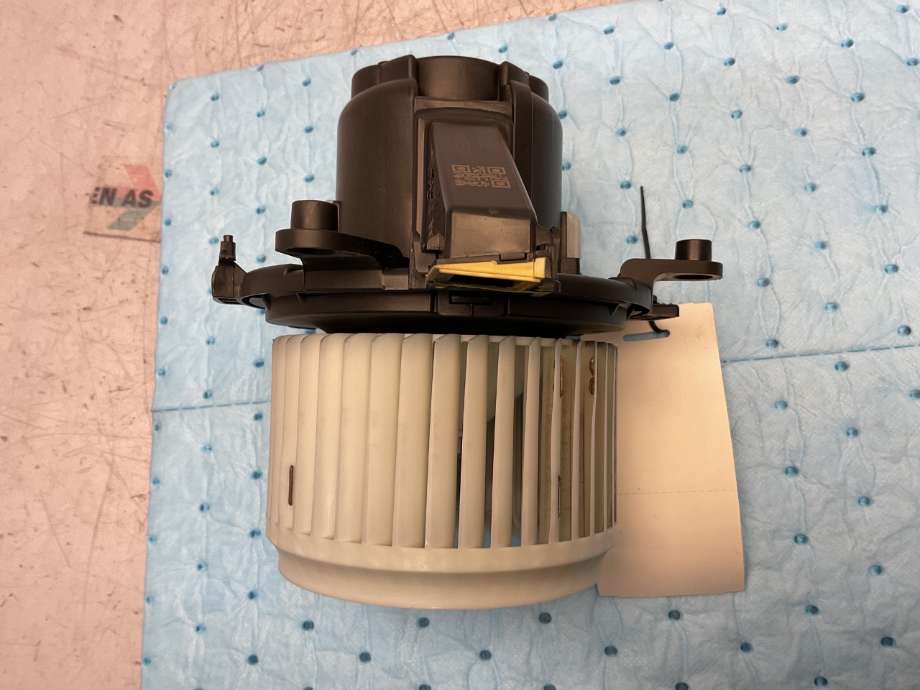 Varmeapparat motor til Toyota Proace City 2020-->> (TOYOTA PROACE ELECTRIC|SU001A5479|)