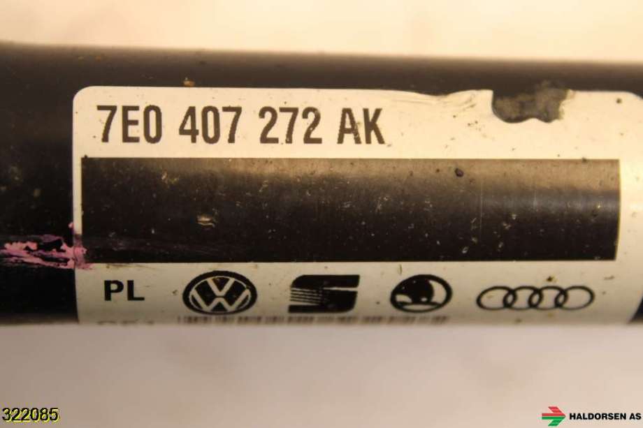 Drivaksel høyre foran til VW Transporter / Caravelle 2009-2015 (Fase 2) (T5) (T5) (VOLKSWAGEN|7E0 407 272 AK|)