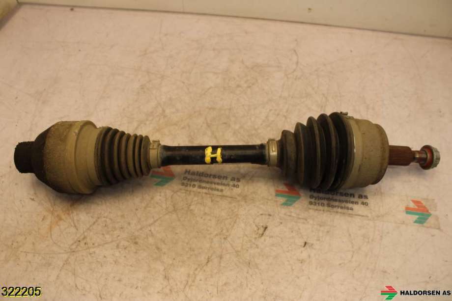 Drivaksel høyre foran til VW Transporter / Caravelle 2009-2015 (Fase 2) (T5) (T5) (VOLKSWAGEN|7E0 407 272 AK|)
