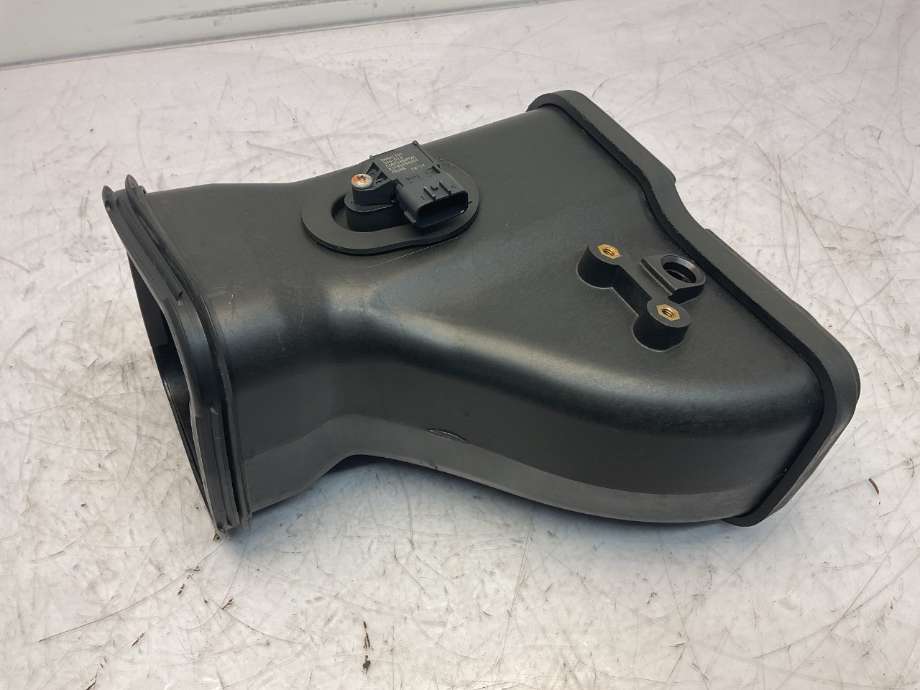 Luftfilterboks til Snøscooter Yamaha øvrige 0-->> (YAMAHA MP600 EX SIDEWINDER|8ND-E4437-00-00|)