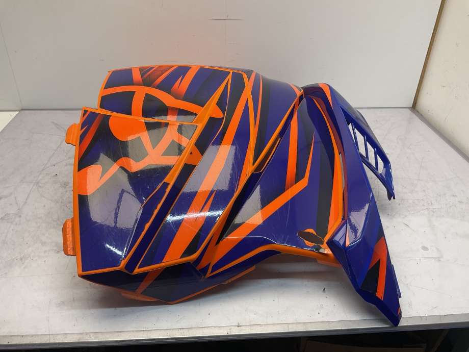 MC, Kåpe, høyre til Snøscooter Yamaha øvrige 0-->>  (YAMAHA MP600 EX SIDEWINDER|8ND-K810G-00-00|)