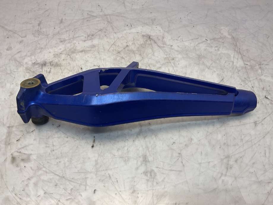 Hjulspindel høyre foran til Snøscooter Yamaha øvrige 0-->>  (YAMAHA MP600 EX SIDEWINDER|8JP-F3521-10-00|)