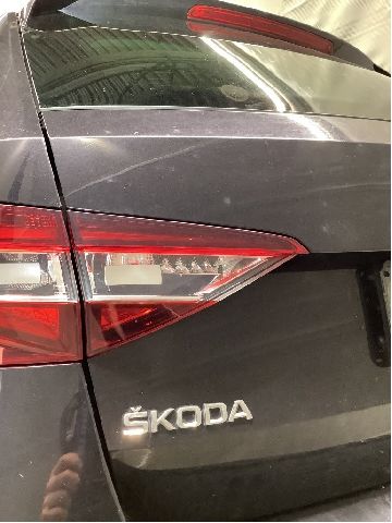 Baklykt venstre indre til Škoda Superb 2015-->> (Type III)  (SKODA|3V9 945 307 D|)