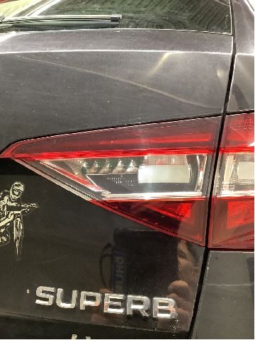 Baklykt høyre indre til Škoda Superb 2015-->> (Type III)  (SKODA|3V9 945 308 D|)