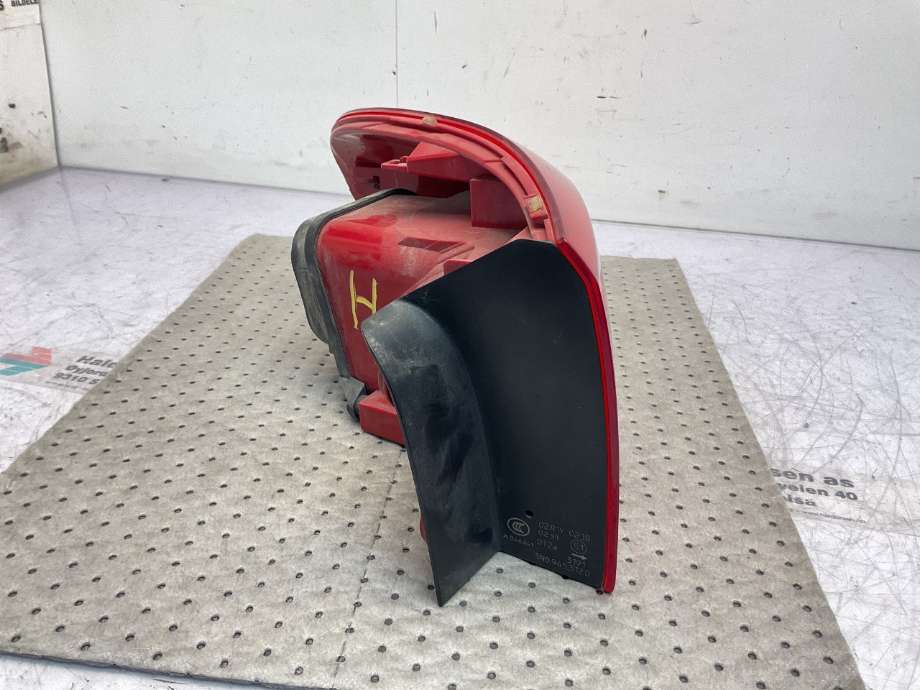 Baklykt høyre til VW Tiguan 2011-2016 (Type I, Fase 2)  (VOLKSWAGEN|5N0 945 096 Q|)