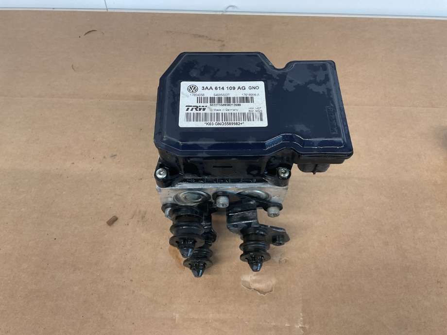 ABS sentral til VW Passat 2011-2015 (B7) (B7) (VOLKSWAGEN|3AA 614 109 BM|)