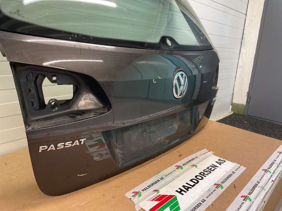 Bakluke til VW Passat 2011-2015 (B7) (B7) (VOLKSWAGEN|3AF 827 025 A|)