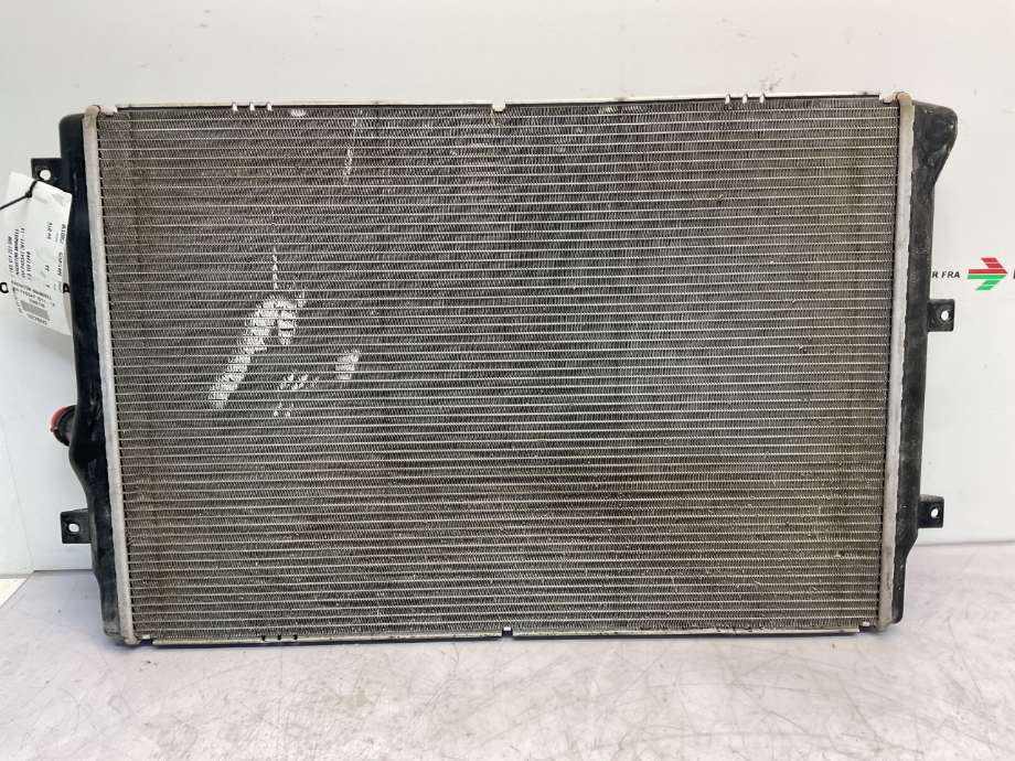 Radiator (manuell gir) til VW Passat 2011-2015 (B7) (B7) (VOLKSWAGEN|1K0 121 251 DM|)