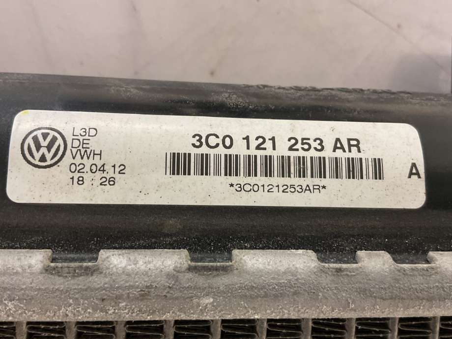 Radiator (manuell gir) til VW Passat 2011-2015 (B7) (B7) (VOLKSWAGEN|1K0 121 251 DM|)