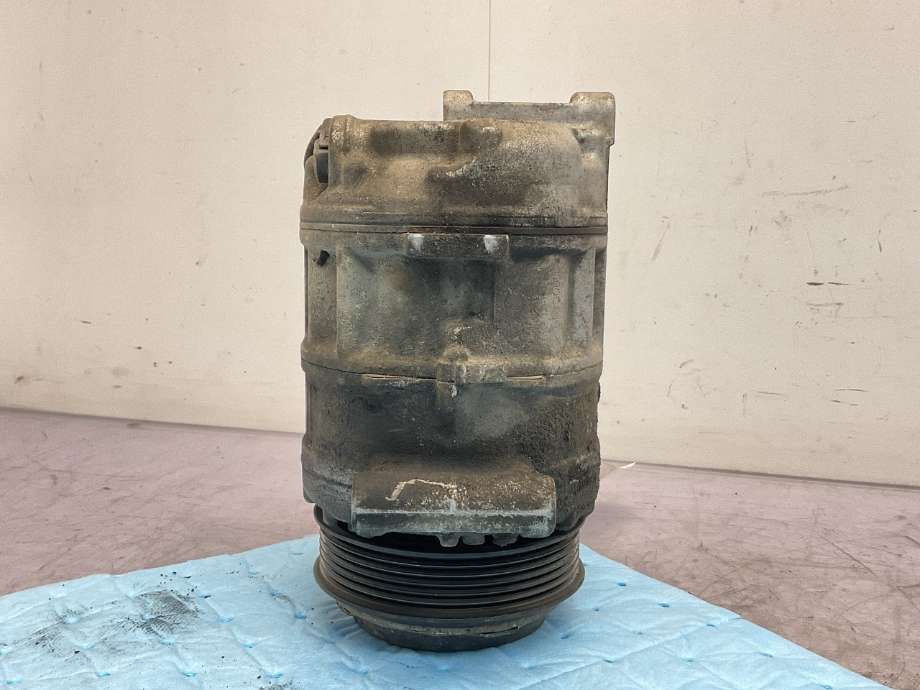 Aircondition kompressor til Mercedes Vito 2014-->> (W447) (W447) (MERCEDES|A 000 830 32 02|)