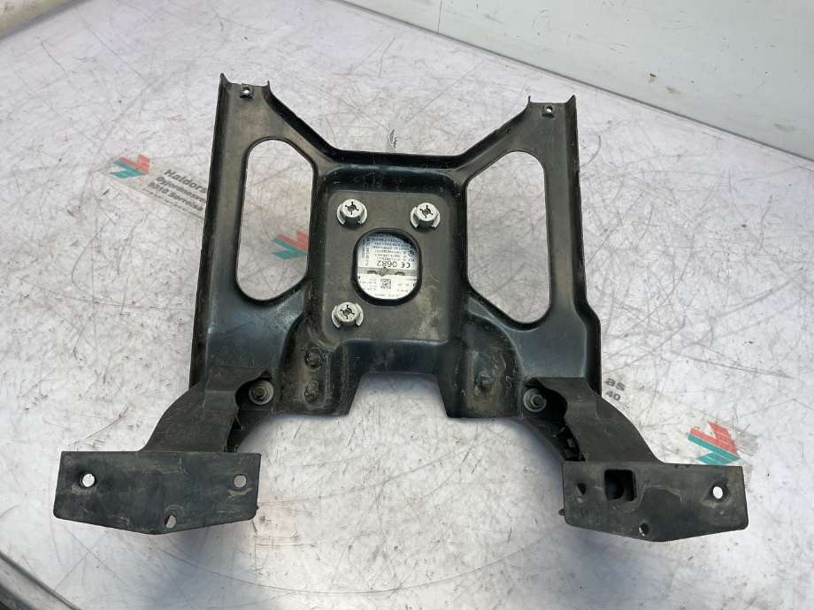 Sensor radar til Mercedes Vito 2014-->> (W447) (W447) (MERCEDES|A 447 900 84 02|)
