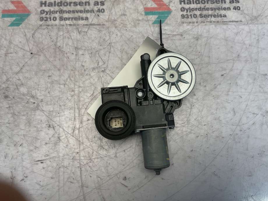 Ruteheis venstre til Toyota RAV4 2019-->> (Type V) (TOYOTA|8572012520|)