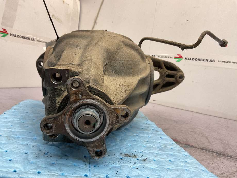 Kardang klokke bak til Mercedes Vito/Viano 2010-2014 (Fase 2) (W639) (W639) (MERCEDES|A 639 350 32 14|A 639 350 28 14|)