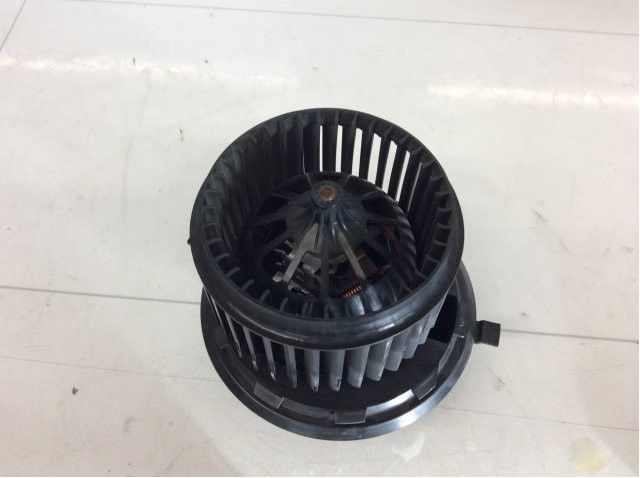 Varmeapparat motor til VW Transporter / Caravelle, 2019-->> (T6.1) (T6.1) (VOLKSWAGEN|7E0 819 021 A BAK)
