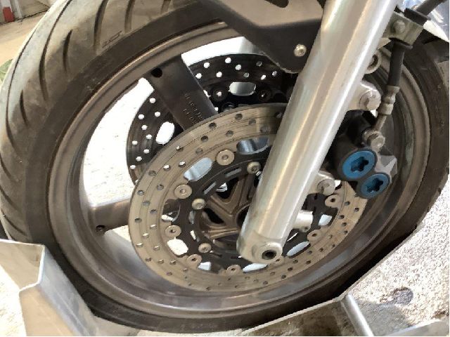 Bremsecaliper venstre foran til MC Yamaha Øvrige 0-->> (YAMAHA BT 1100 BULLDOG|5DM-2580T-00|)