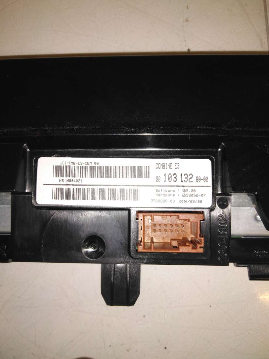 Instrumentpanel til Citroën C4, Cactus 2014-2017 (Fase 1) (CITROEN||981031328000)