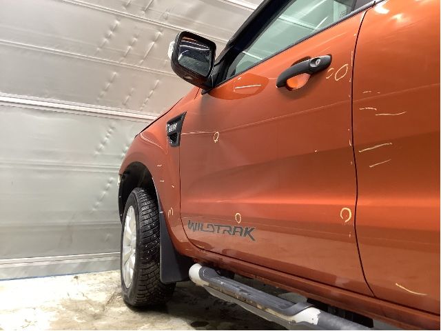Dør venstre foran til Ford Ranger / Ranger Raptor 2015-2022  (FORD|2540103|DB39-2620125-CB|)