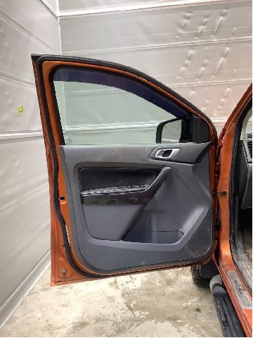 Dør venstre foran til Ford Ranger / Ranger Raptor 2015-2022  (FORD|2540103|DB39-2620125-CB|)