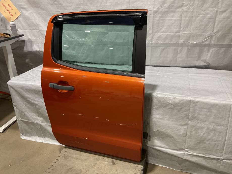 Dør høyre bak til Ford Ranger / Ranger Raptor 2015-2022 (FORD|AB39-2624630-AB|)