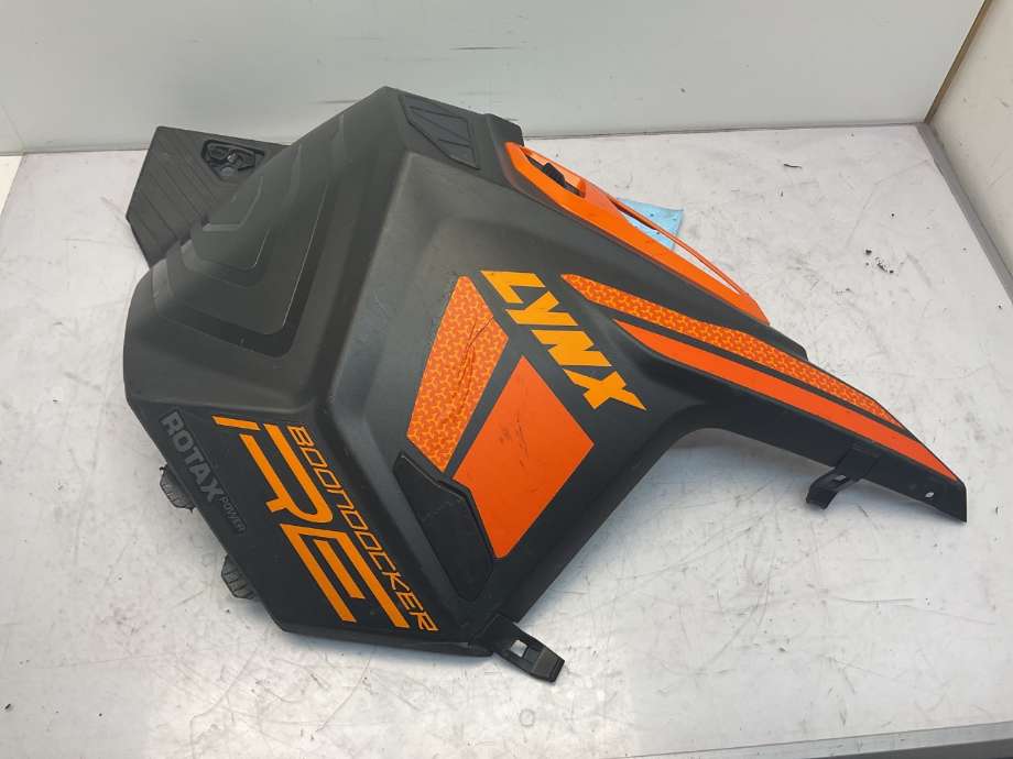 MC, Kåpe, høyre til Snøscooter Lynx øvrige 0-->>  (XTerrain STD 37|517307447||XTERRAIN)