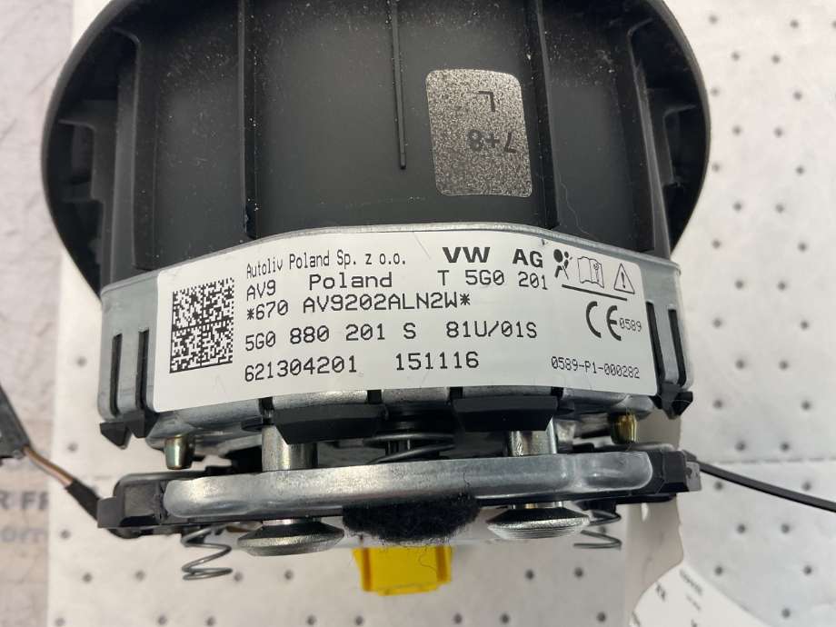Airbag rattpute til VW Passat 2015-2019 (Fase 1) (B8) (B8) (VOLKSWAGEN|5G0 880 201 S 81U|)