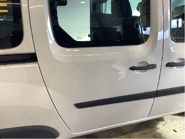 Dør høyre skyvedør til Renault Kangoo 2008-2021 (Type II) (RENAULT|821007601R|821003122R|)