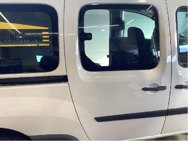 Dør høyre skyvedør til Renault Kangoo 2008-2021 (Type II) (RENAULT|821007601R|821003122R|)