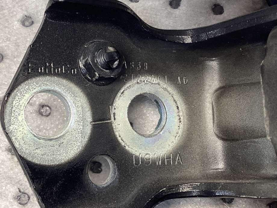 Hengsler til Ford Ranger / Ranger Raptor 2015-2022  (FORD|2303968|)