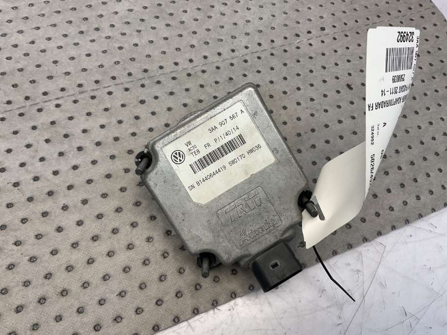 Sensor radar til VW Passat 2011-2015 (B7) (B7) (VOLKSWAGEN|3AA 907 567 A|)