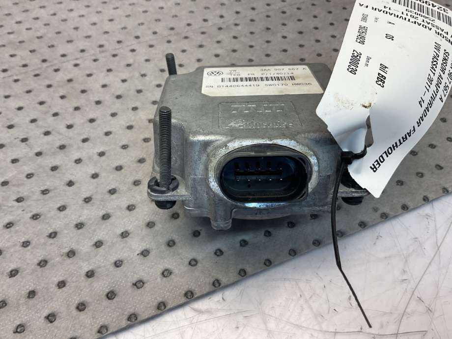 Sensor radar til VW Passat 2011-2015 (B7) (B7) (VOLKSWAGEN|3AA 907 567 A|)