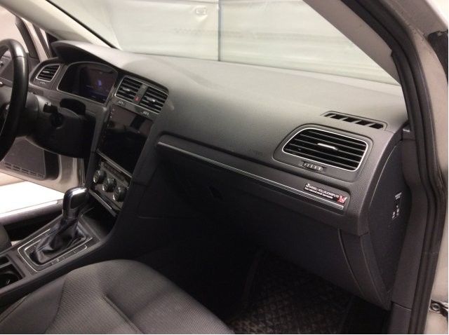 Dashbord til VW e-Golf 2017-2020 (Fase 2) (VOLKSWAGEN|5G1 857 003 P|)