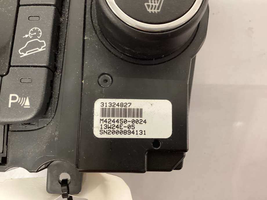 Varmeapparat betjening til Volvo XC70 2014-2016 (Type II, Fase 2)  (VOLVO|31398065|)