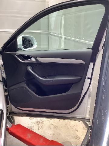 Dør høyre foran til Audi Q3 2011-2014 (Type I, Fase 1) (AUDI|8U0 831 052 B|)