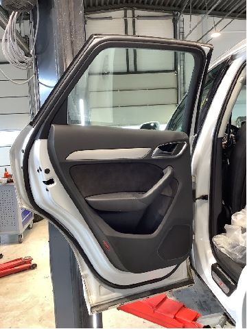 Dør venstre bak til Audi Q3 2011-2014 (Type I, Fase 1) (AUDI|8U0 833 051|)