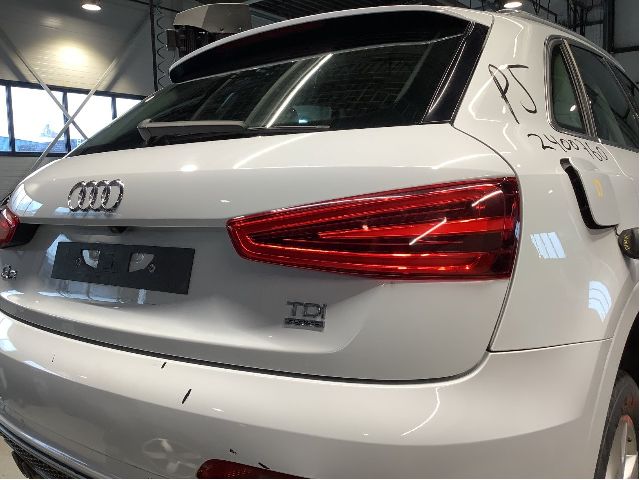 Bakluke til Audi Q3 2011-2014 (Type I, Fase 1)  (AUDI|8U0 827 025|)