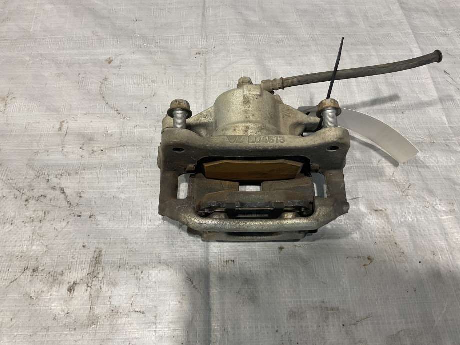 Bremsecaliper høyre foran til Toyota Yaris Cross (SUV) 2021-->>  (TOYOTA|4773002590|)