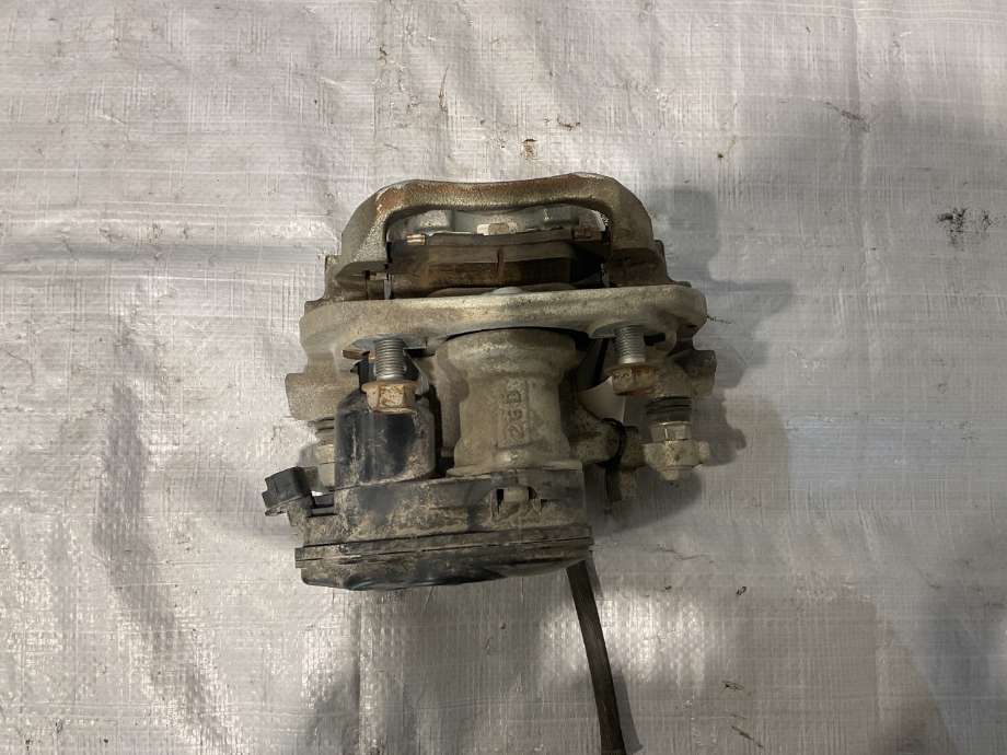 Bremsecaliper venstre bak til Toyota Yaris Cross (SUV) 2021-->>  (TOYOTA|4785052260|)